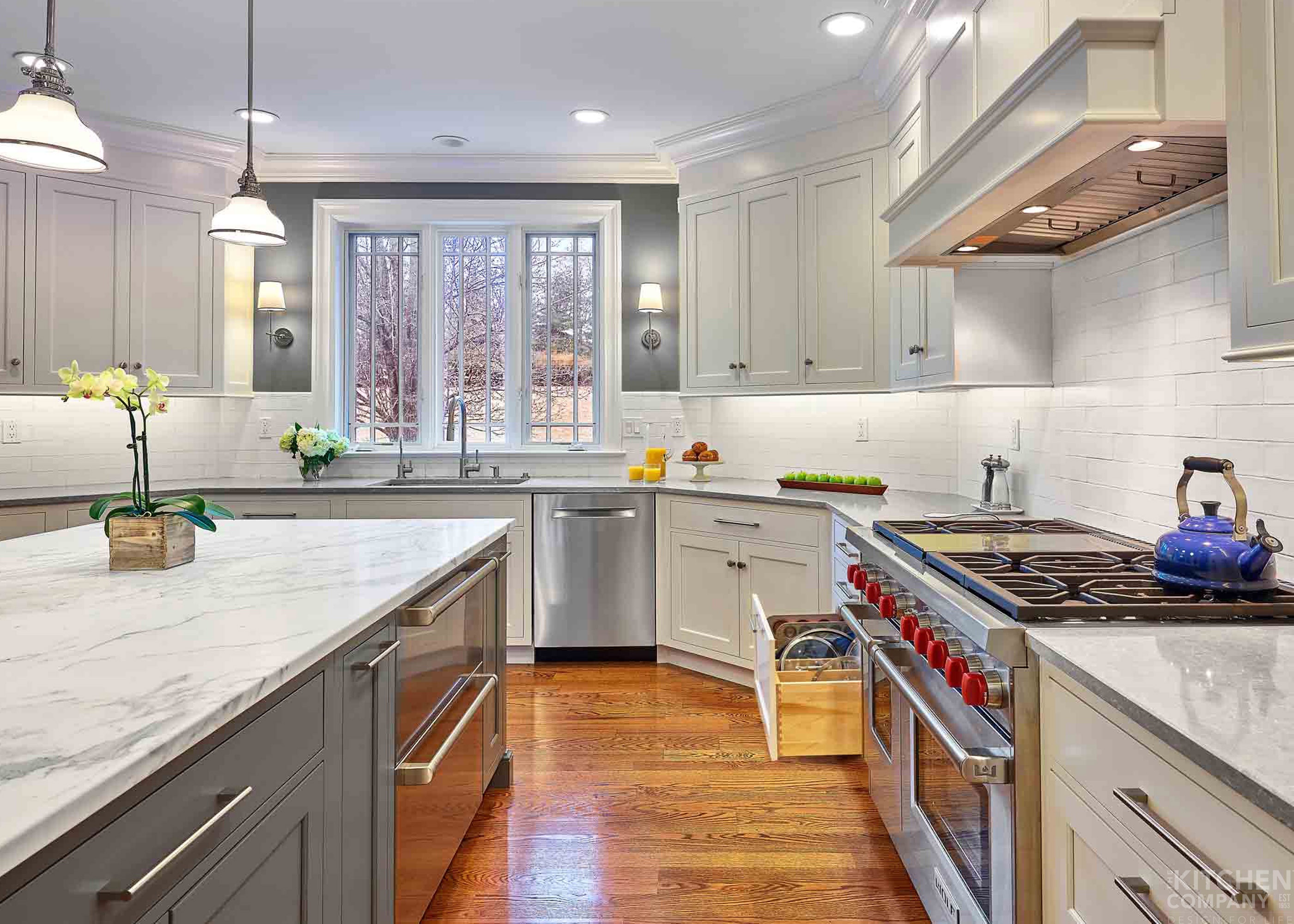 Stunning Transitional Kitchen In Westport CT Transitional Kitchen CT   Pogue 2017 Westport After (6) Crop Small Watermarked 